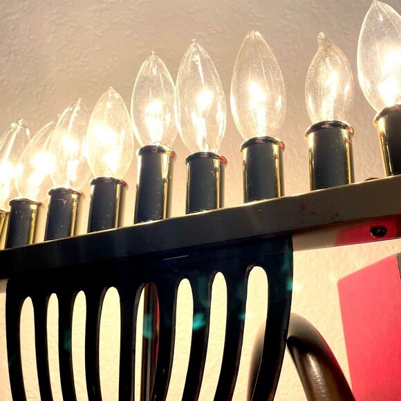 Vintage Brass Electric Menorah Lamp With 9 Bulbs & Sturdy Base - Picture 12 of 14